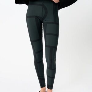 Toteme monogram legging M NWT
